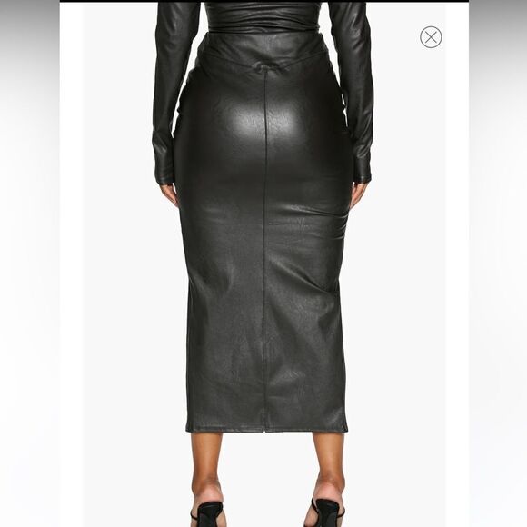 NWT Naked Wardrobe Black Faux Leather Midi Skirt 2X Front Slit - Picture 6 of 15